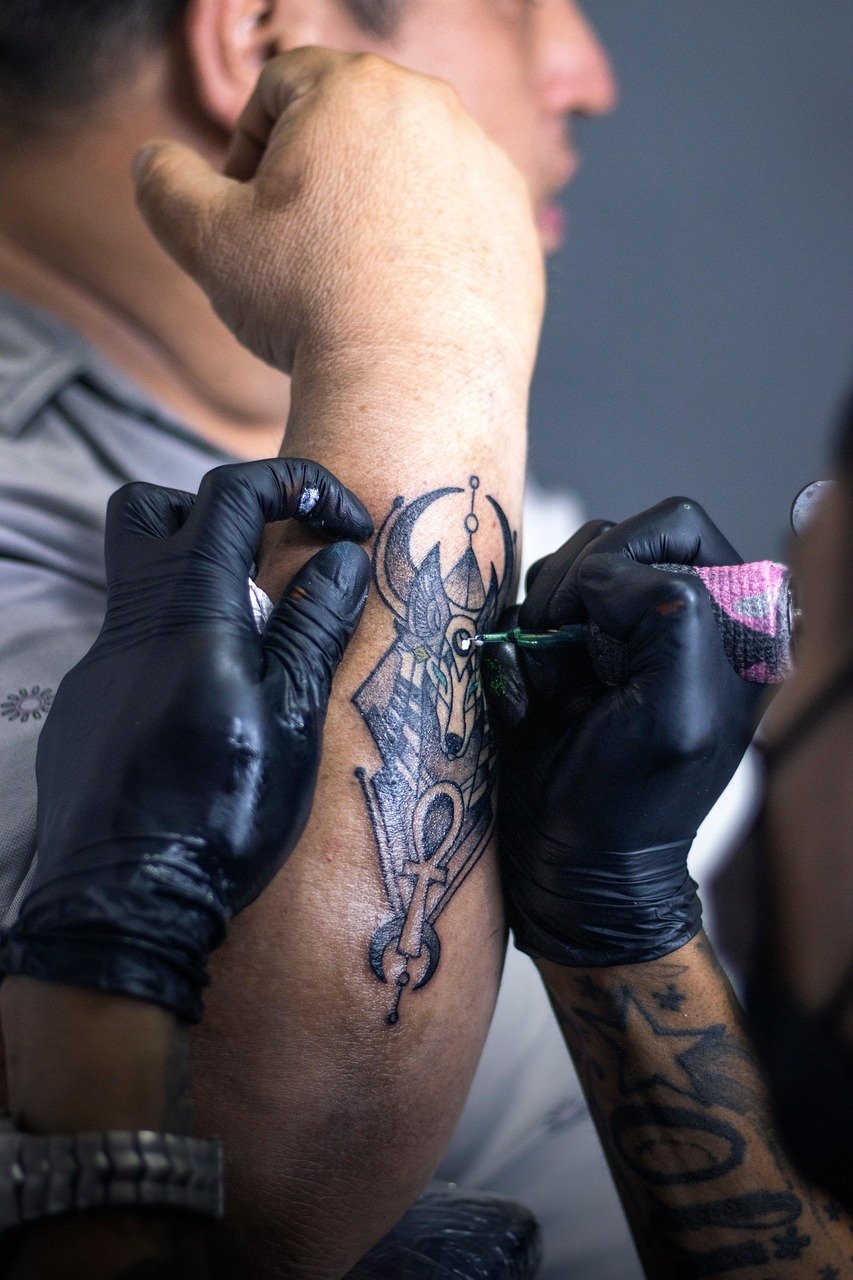 Contáctanos en Golden Line Tattoo en Azuqueca de Henares